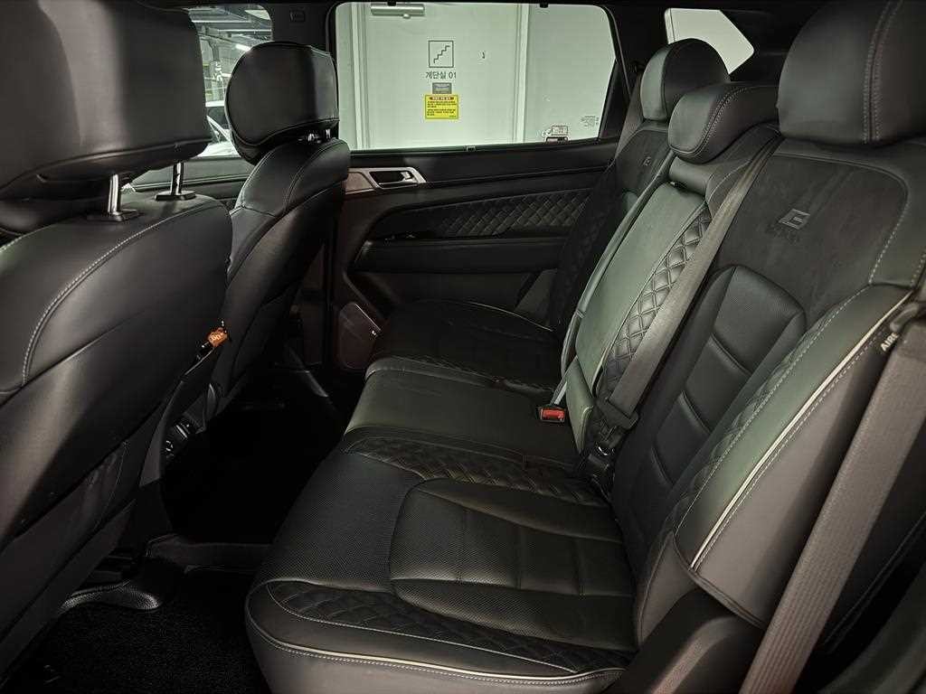 KG모빌리티(쌍용) 렉스턴 올 뉴 렉스턴 (Y450) 디젤 2.2 4WD 더 블랙 이미지 18