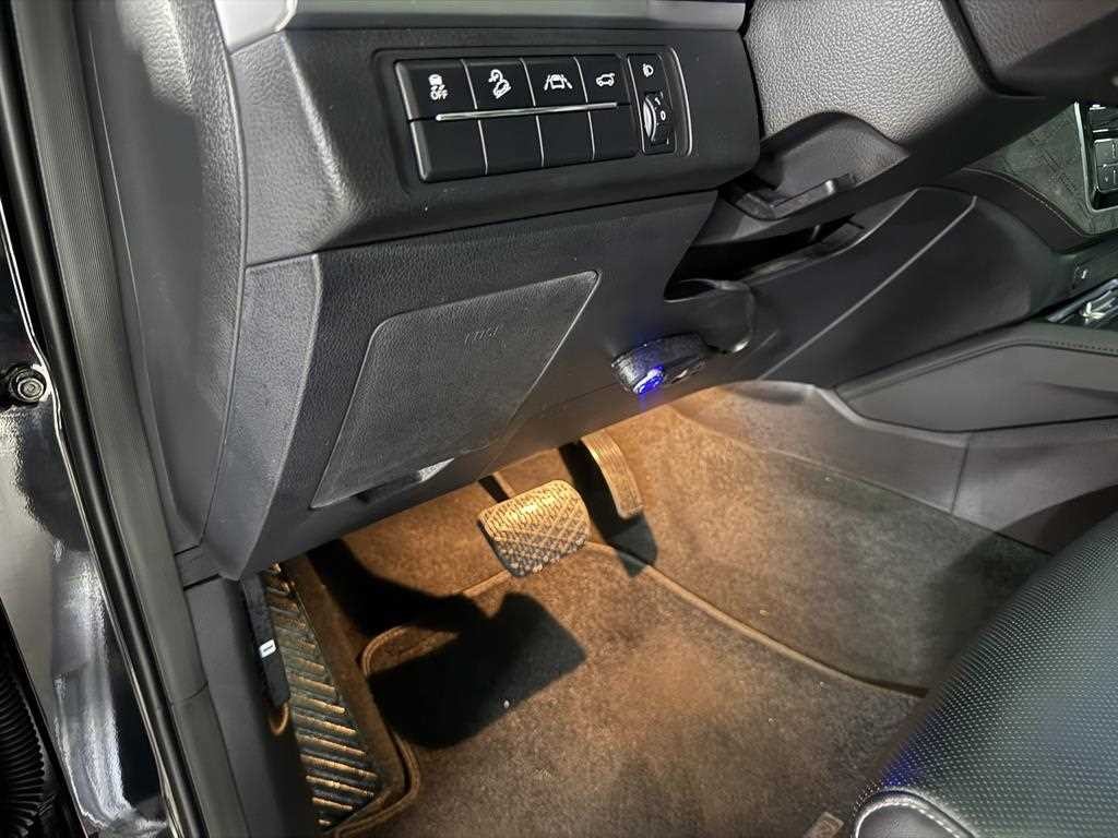 KG모빌리티(쌍용) 렉스턴 올 뉴 렉스턴 (Y450) 디젤 2.2 4WD 더 블랙 이미지 9