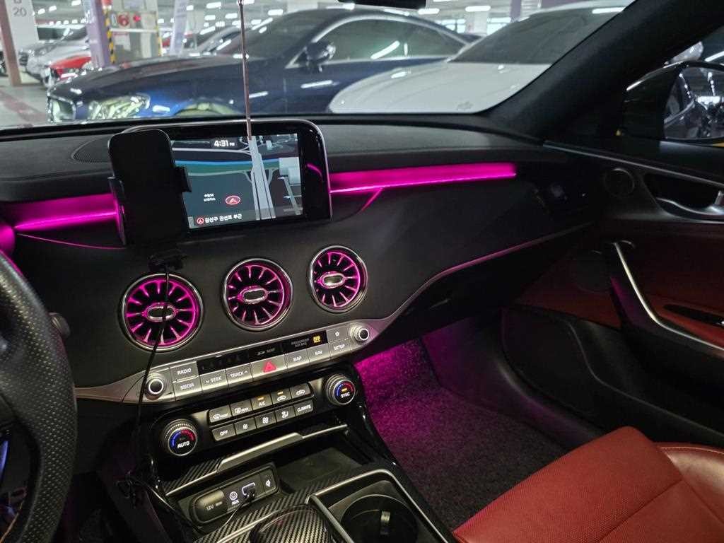 기아 스팅어 가솔린 3.3 터보 AWD GT 이미지 13