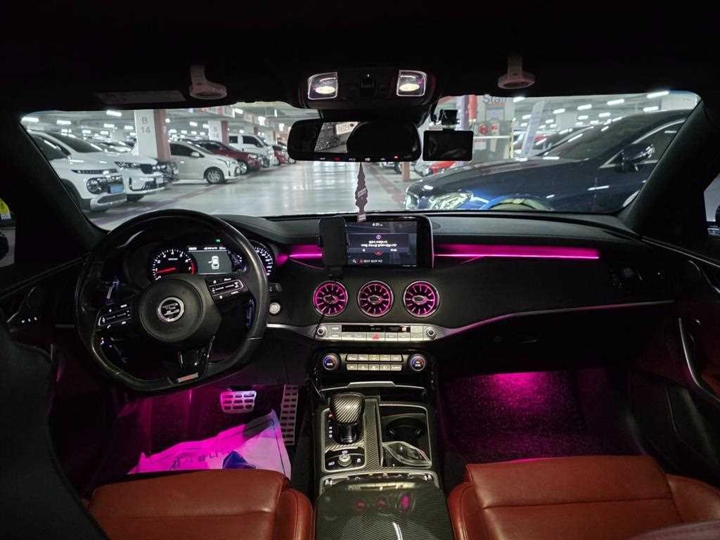 기아 스팅어 가솔린 3.3 터보 AWD GT 이미지 9