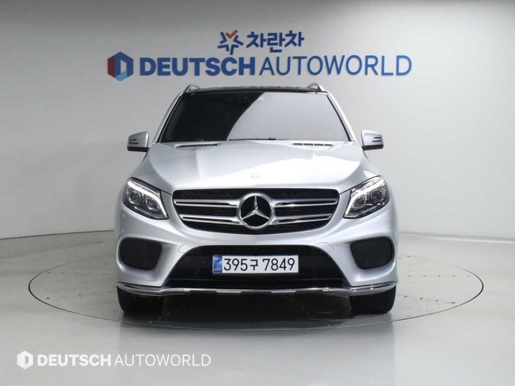 벤츠 GLE 클래스 GLE 클래스 W166 GLE 350 d 4MATIC 이미지 3