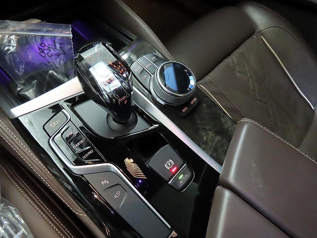 BMW 5시리즈 5시리즈 (G30) 540i xDrive 럭셔리 플러스 이미지 12