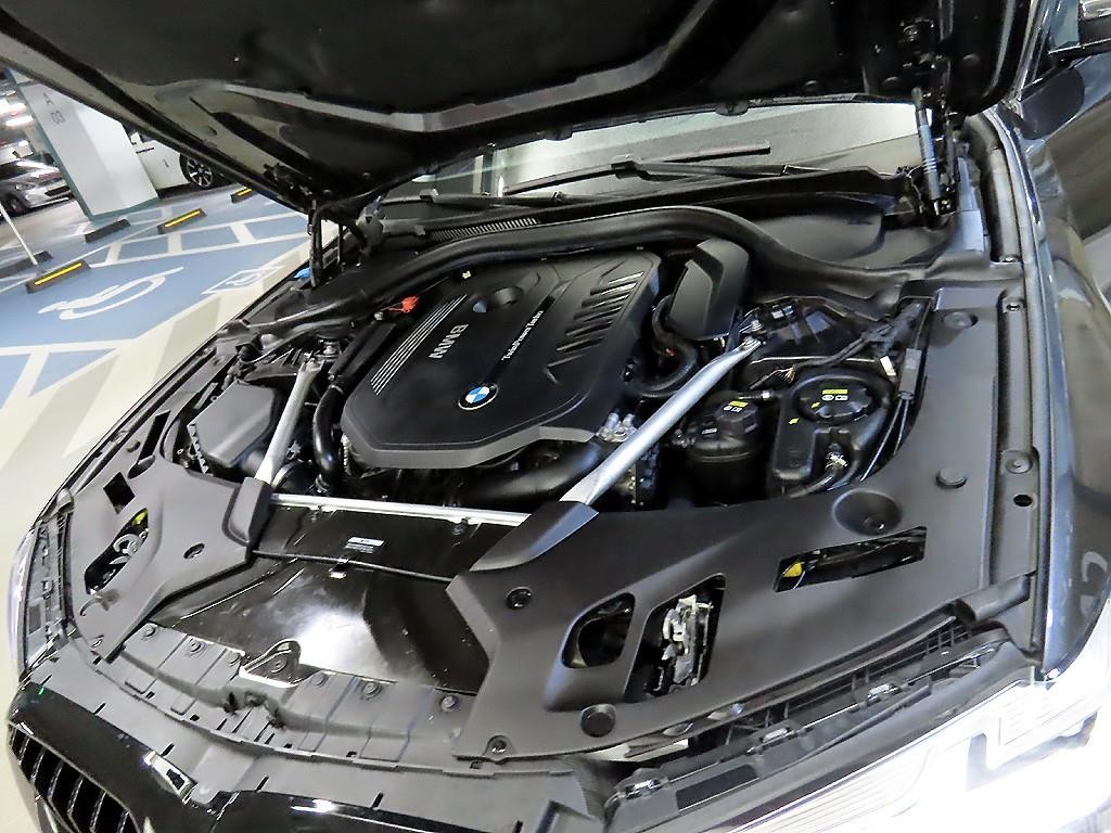 BMW 5시리즈 5시리즈 (G30) 540i xDrive 럭셔리 플러스 이미지 19