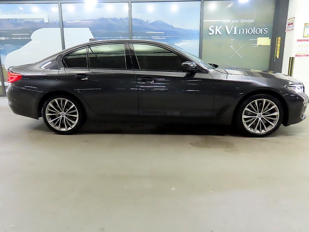 BMW 5시리즈 5시리즈 (G30) 540i xDrive 럭셔리 플러스 이미지 3