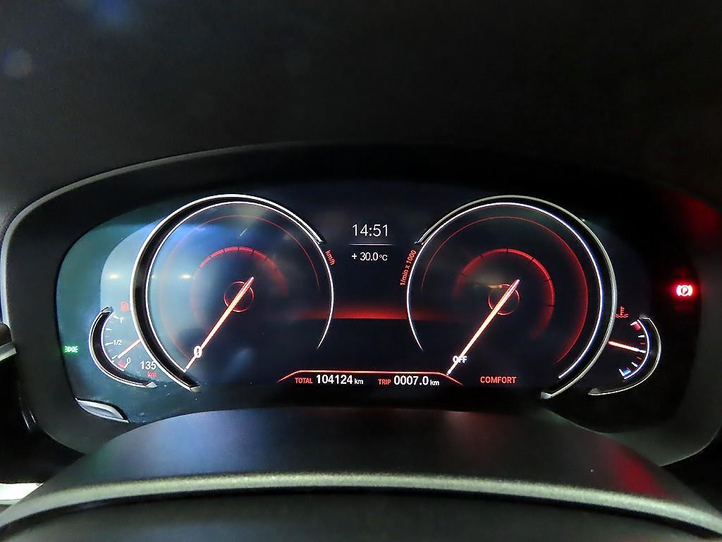 BMW 5시리즈 5시리즈 (G30) 540i xDrive 럭셔리 플러스 이미지 9