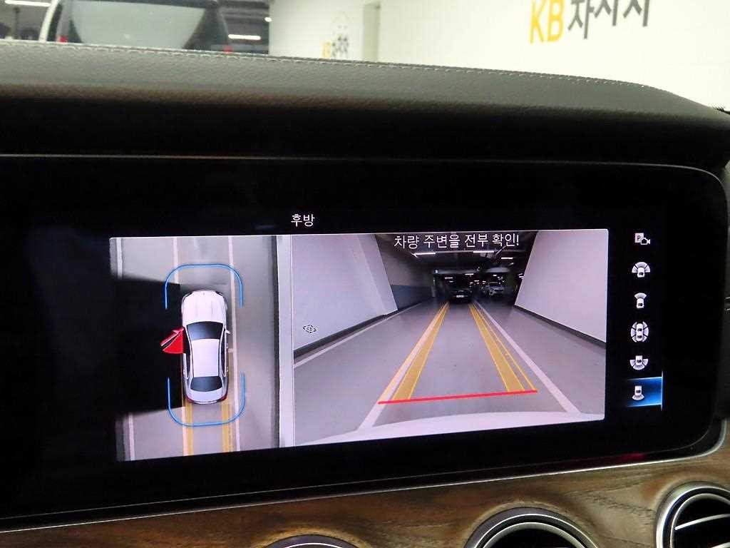 벤츠 E 클래스 E-클래스 W213 E300e 4MATIC 익스클루시브 이미지 14