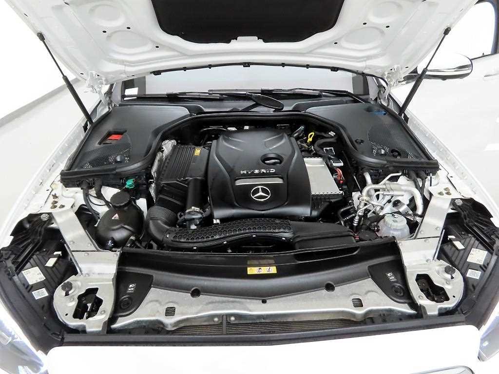 벤츠 E 클래스 E-클래스 W213 E300e 4MATIC 익스클루시브 이미지 20