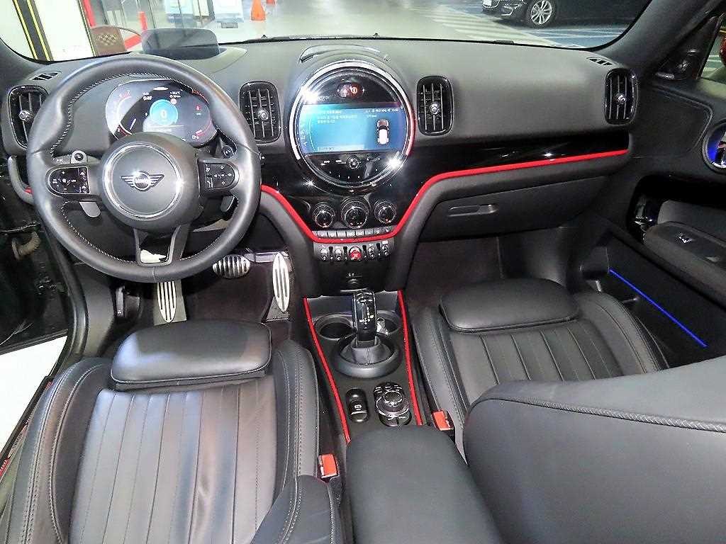 미니 컨트리맨 컨트리맨 (F60) 2.0 JCW ALL4 런치팩 이미지 10