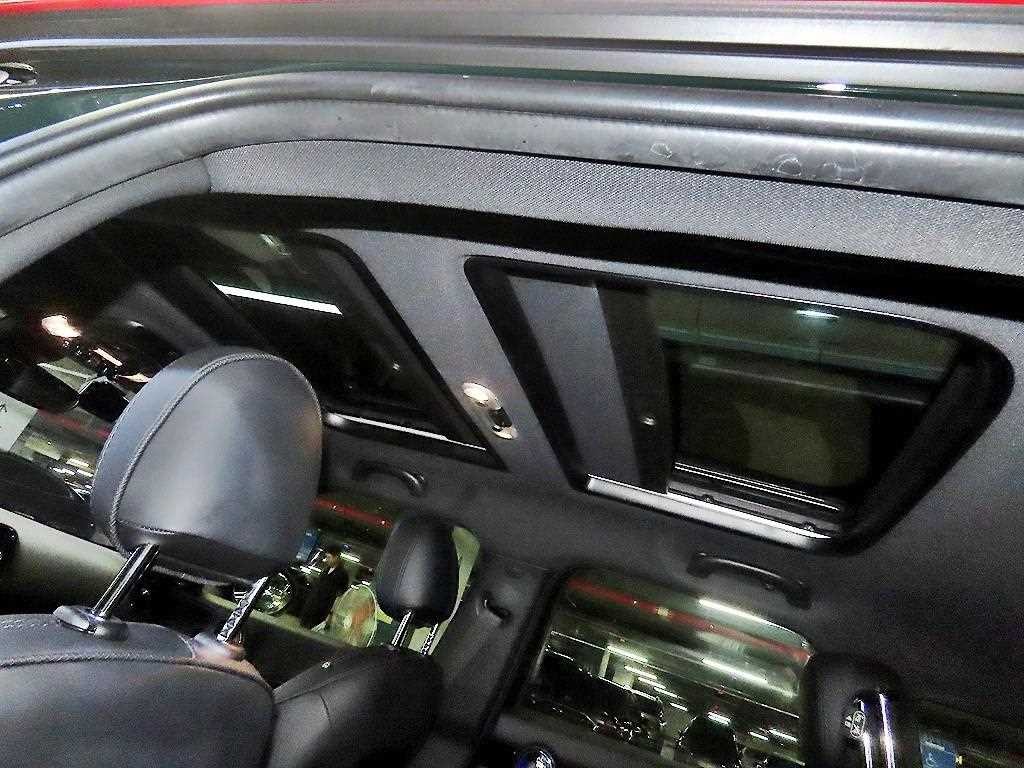미니 컨트리맨 컨트리맨 (F60) 2.0 JCW ALL4 런치팩 이미지 16