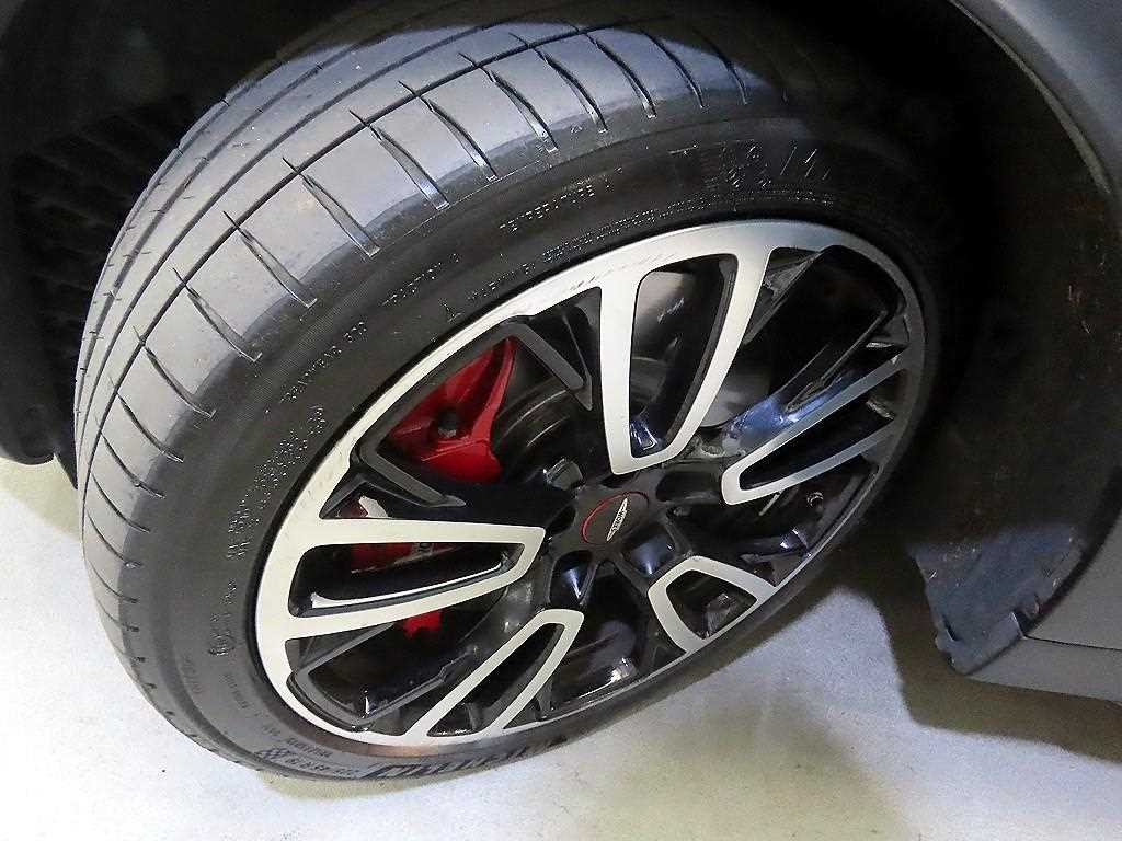 미니 컨트리맨 컨트리맨 (F60) 2.0 JCW ALL4 런치팩 이미지 20