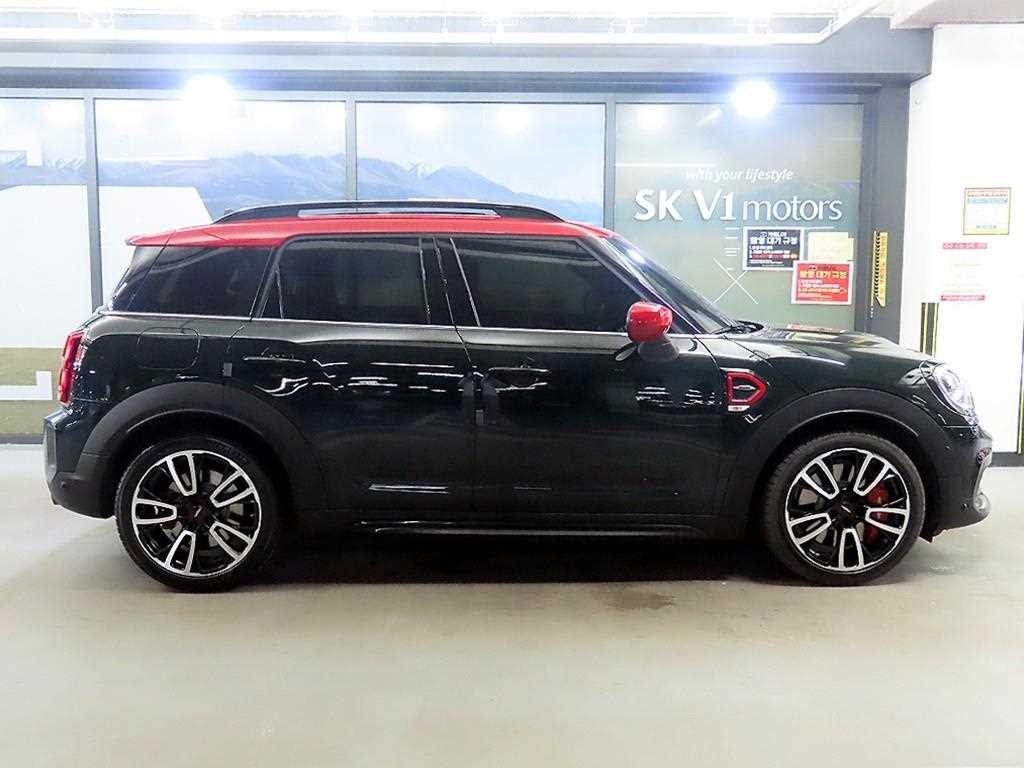 미니 컨트리맨 컨트리맨 (F60) 2.0 JCW ALL4 런치팩 이미지 3