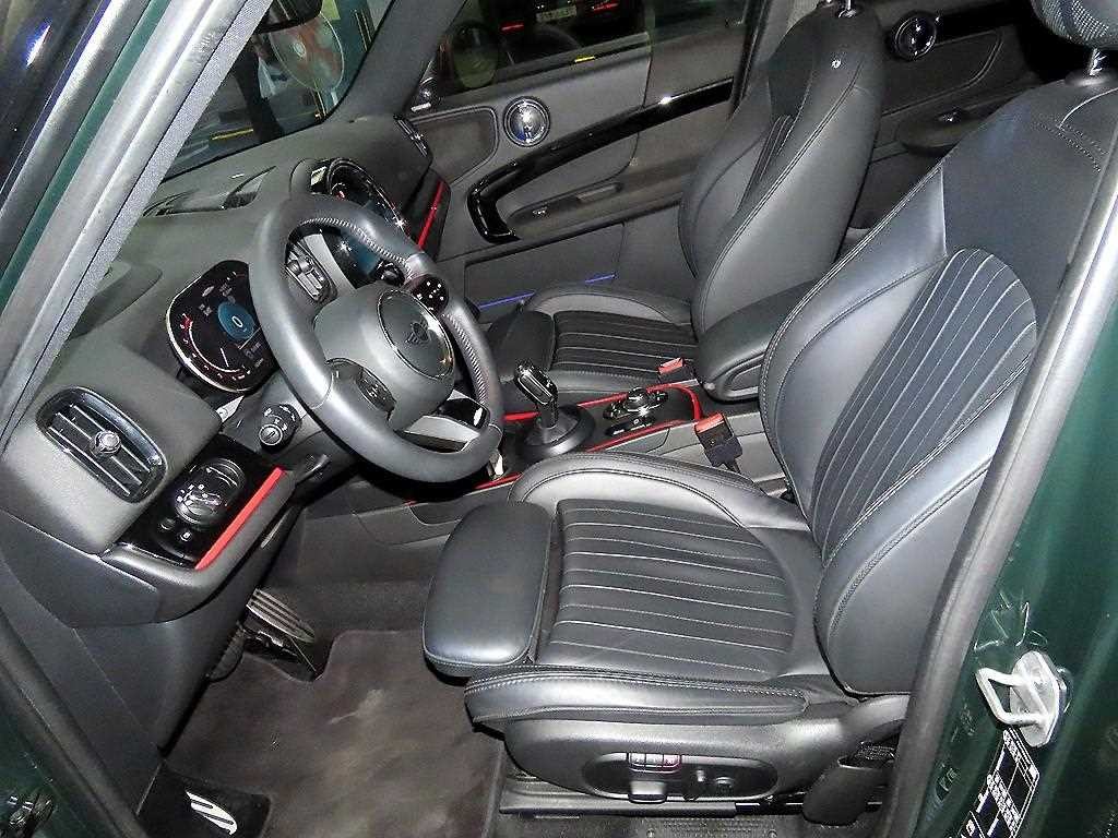 미니 컨트리맨 컨트리맨 (F60) 2.0 JCW ALL4 런치팩 이미지 6