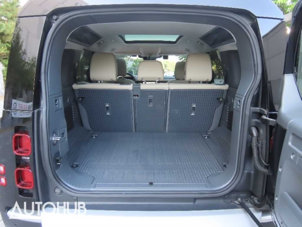 랜드로버 디펜더 디펜더 (L663) 110 D250 SE 이미지 19