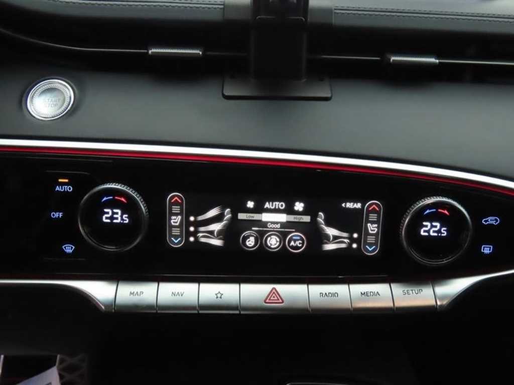 제네시스 GV70 2.5T 가솔린 2WD 스포츠 이미지 14