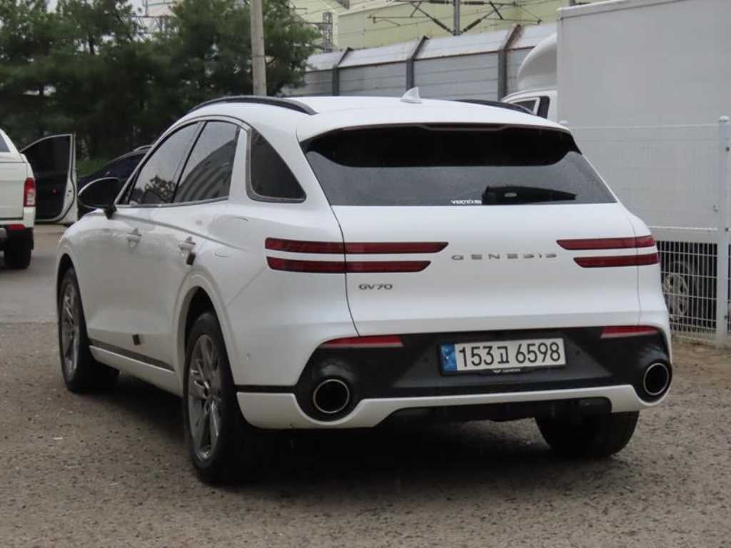 제네시스 GV70 2.5T 가솔린 2WD 스포츠 이미지 3