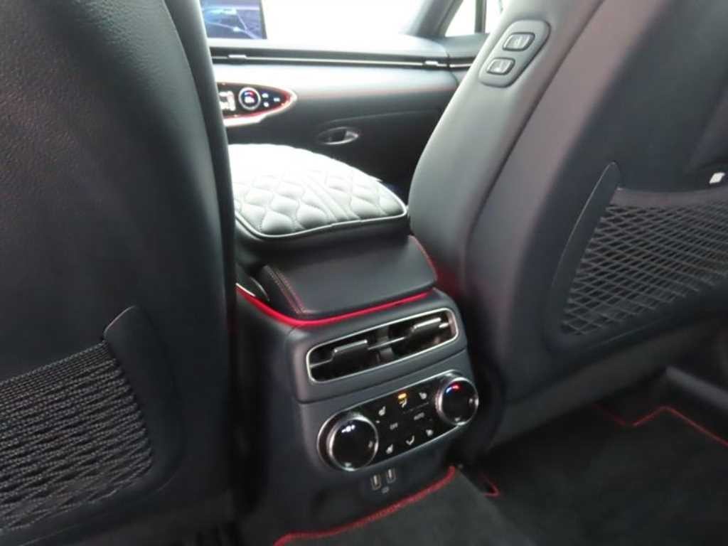 제네시스 GV70 2.5T 가솔린 2WD 스포츠 이미지 9