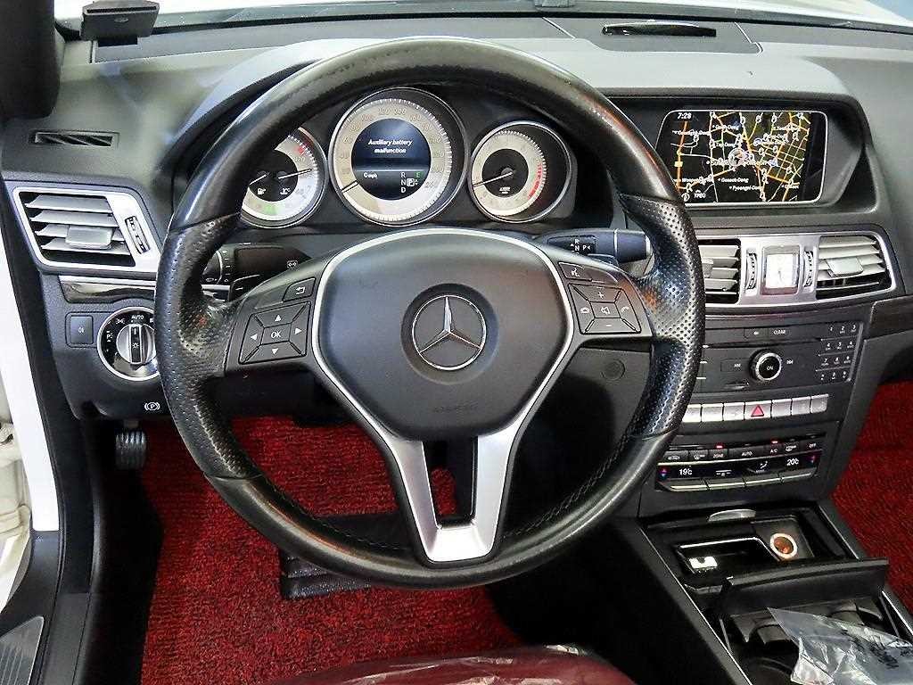 벤츠 E 클래스 E-클래스 W212 E200 카브리올레 이미지 13