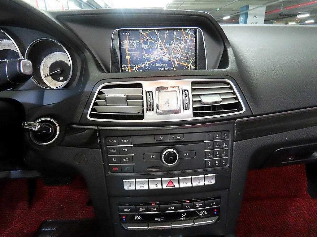 벤츠 E 클래스 E-클래스 W212 E200 카브리올레 이미지 16