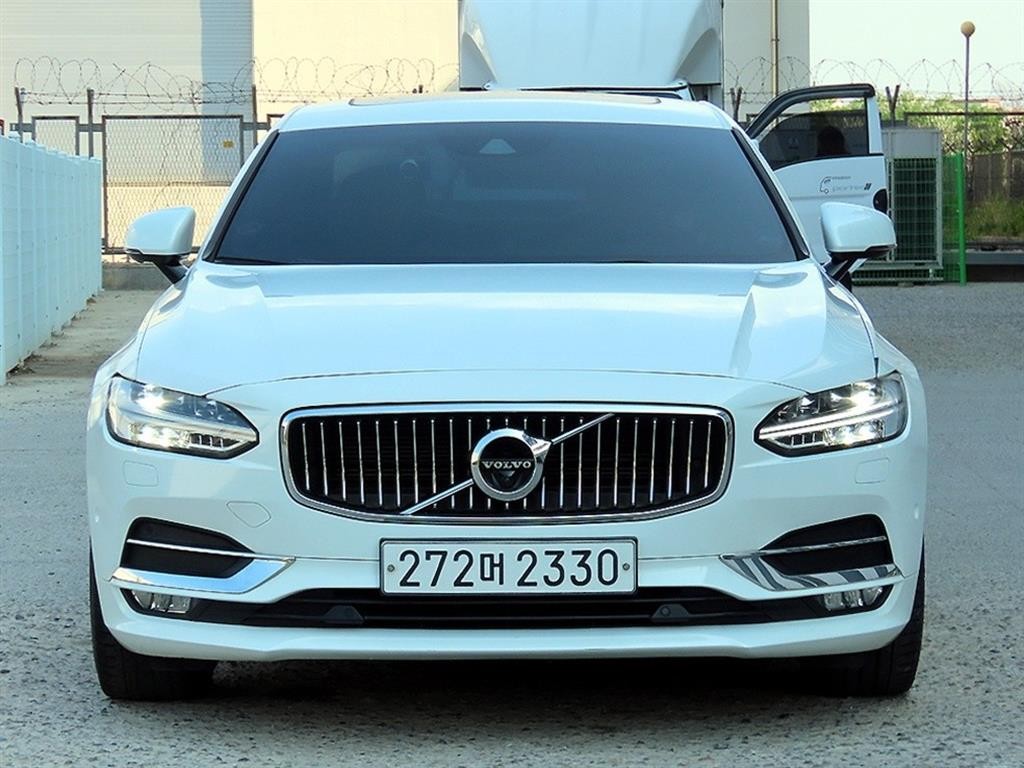 볼보 S90 D5 AWD 인스크립션 이미지 1