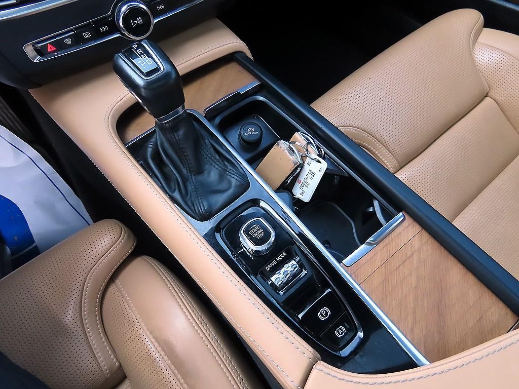 볼보 S90 D5 AWD 인스크립션 이미지 11