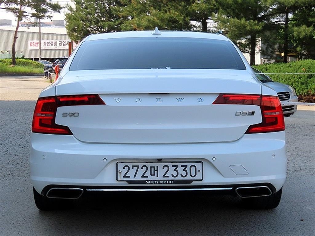 볼보 S90 D5 AWD 인스크립션 이미지 4