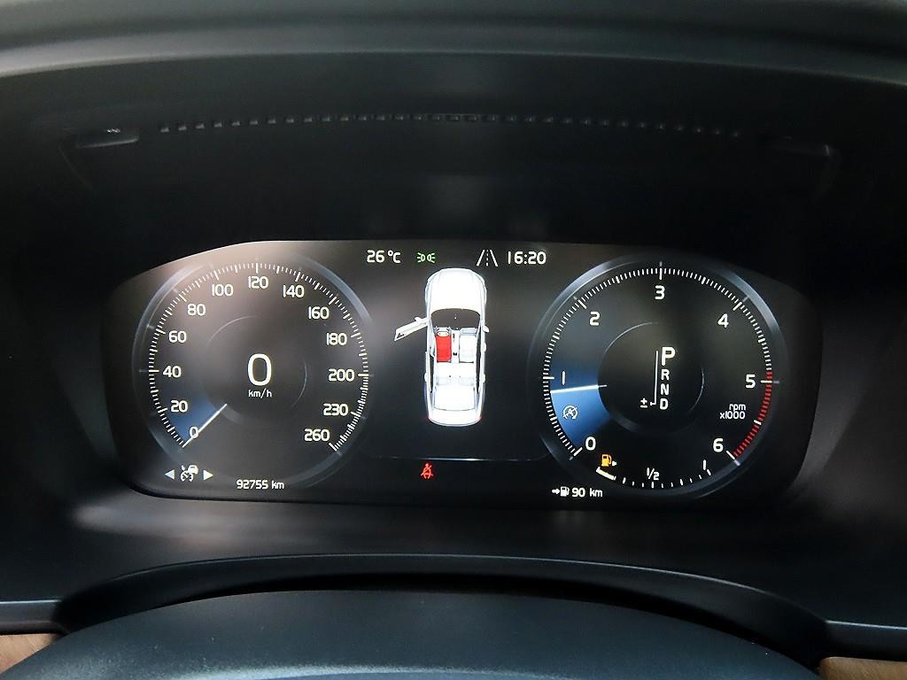볼보 S90 D5 AWD 인스크립션 이미지 9