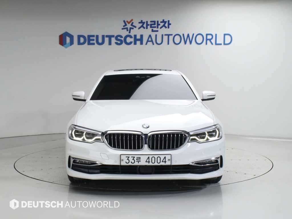 BMW 5시리즈 5시리즈 (G30) 520d 럭셔리 플러스 이미지 1
