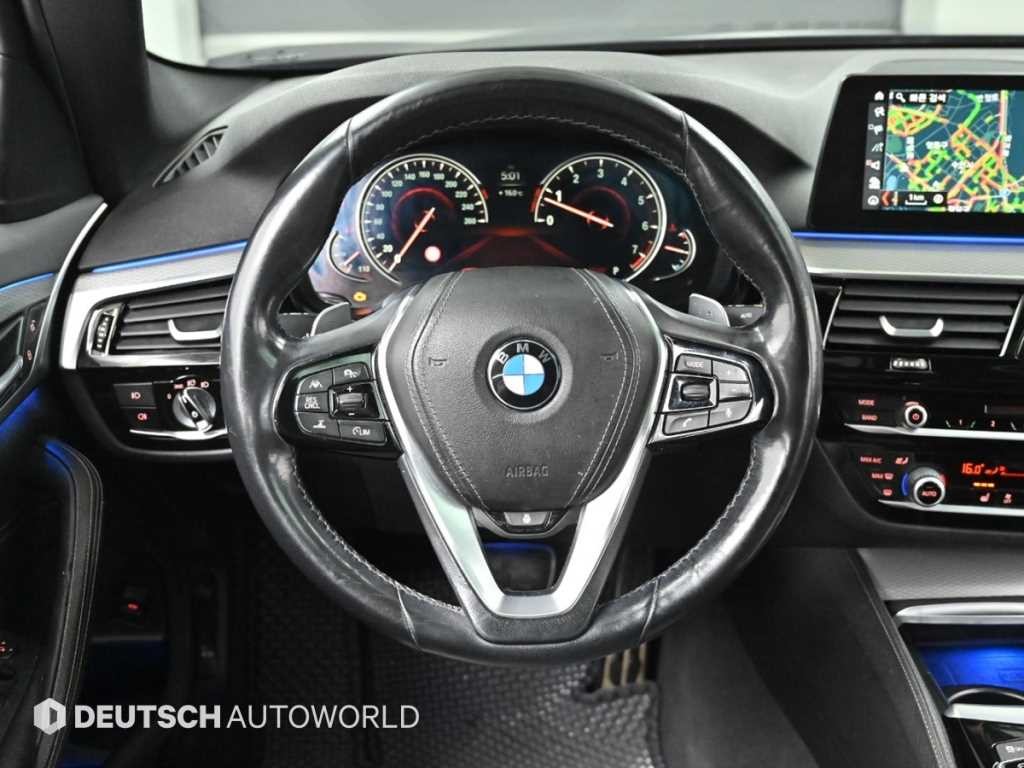 BMW 5시리즈 5시리즈 (G30) 530i M 스포츠 이미지 13