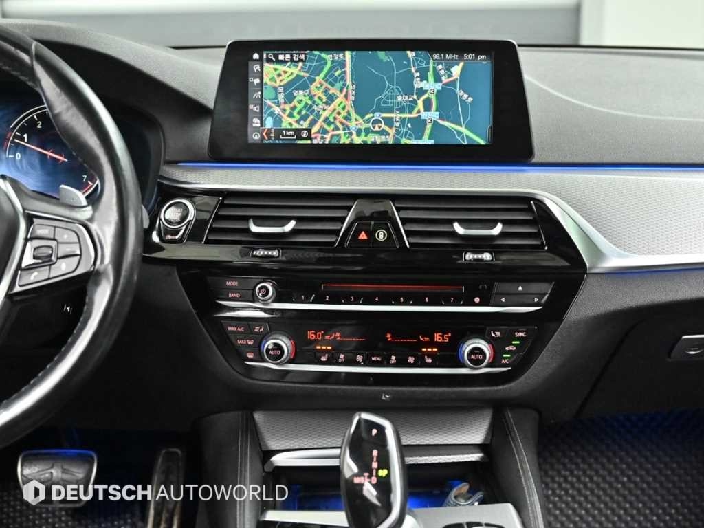 BMW 5시리즈 5시리즈 (G30) 530i M 스포츠 이미지 14