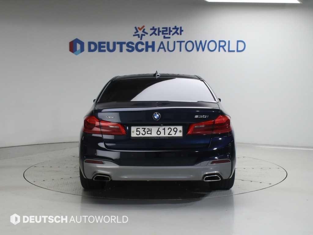 BMW 5시리즈 5시리즈 (G30) 530i M 스포츠 이미지 2