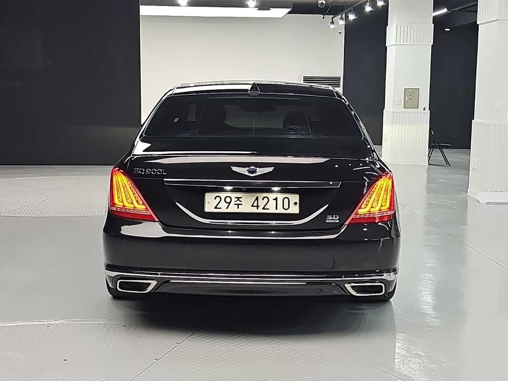 제네시스 EQ900 5.0 GDI AWD 리무진 프레스티지 이미지 3