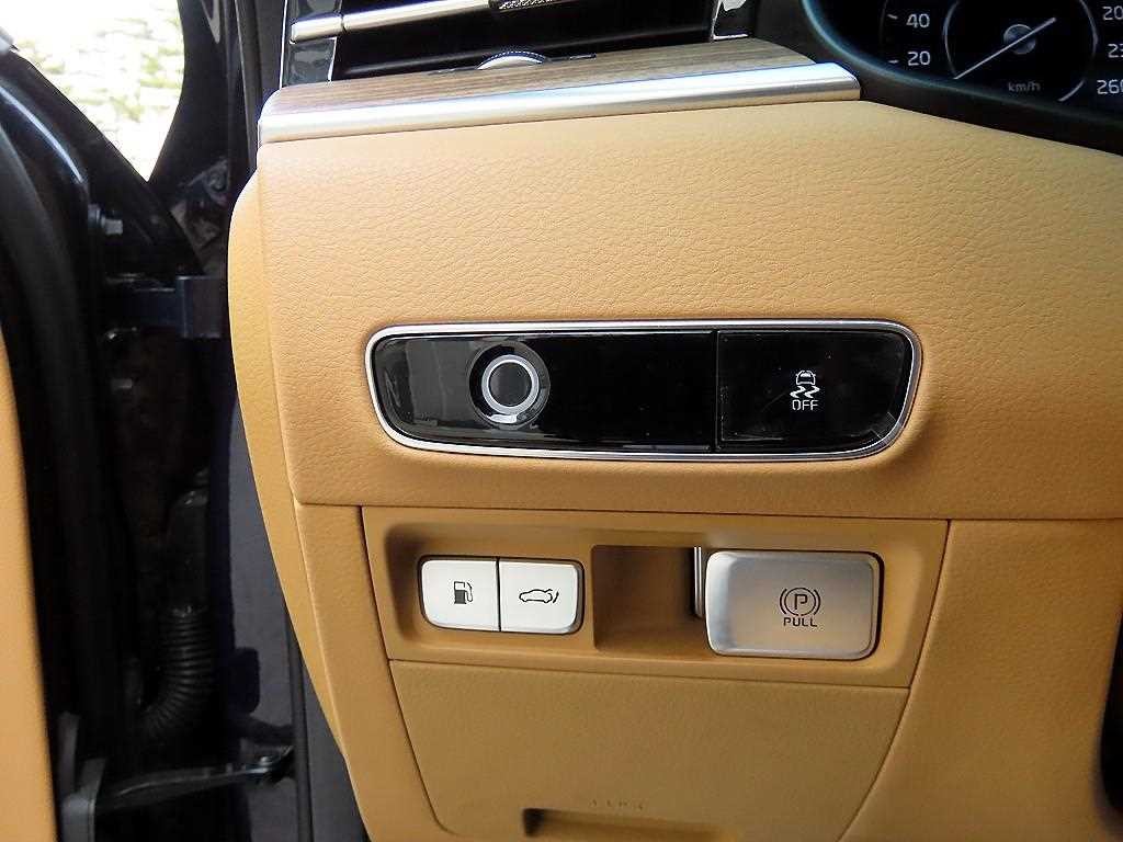 기아 K9 더 뉴 K9 2세대 3.8 GDI AWD 마스터즈 이미지 12