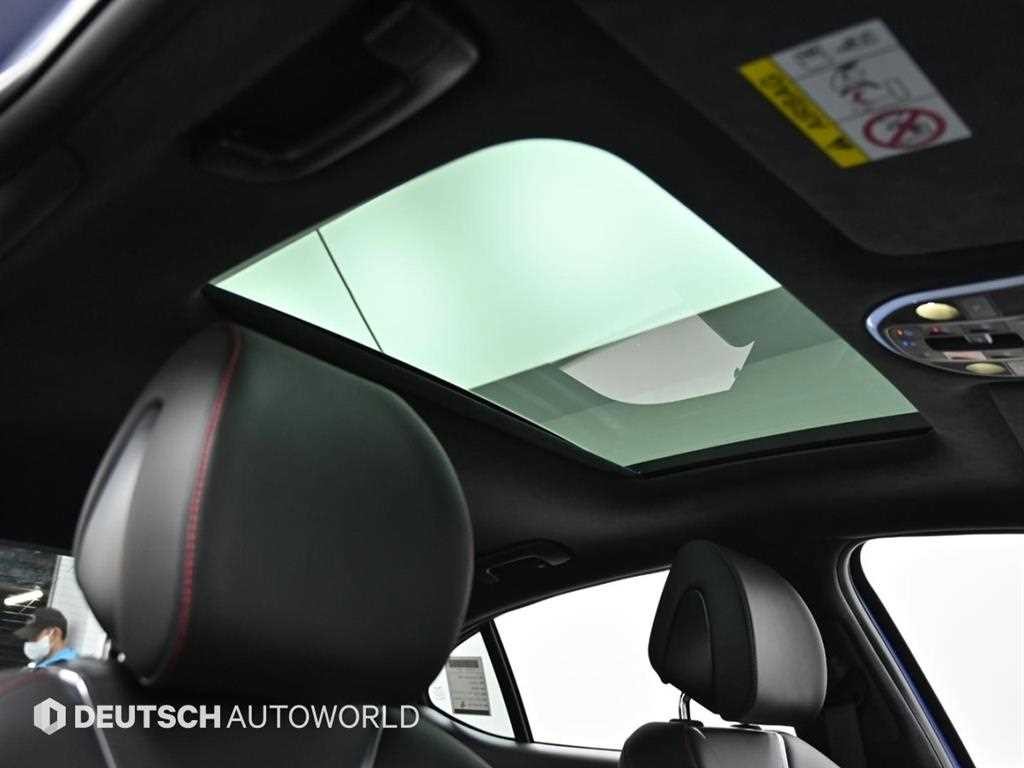 제네시스 G70 더 뉴 G70 가솔린 3.3T 4WD 스포츠 패키지 이미지 18