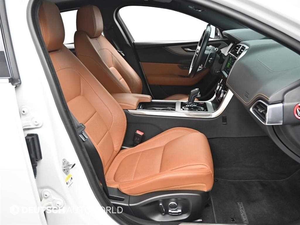 재규어 XE D180 R-다이나믹 S 이미지 10
