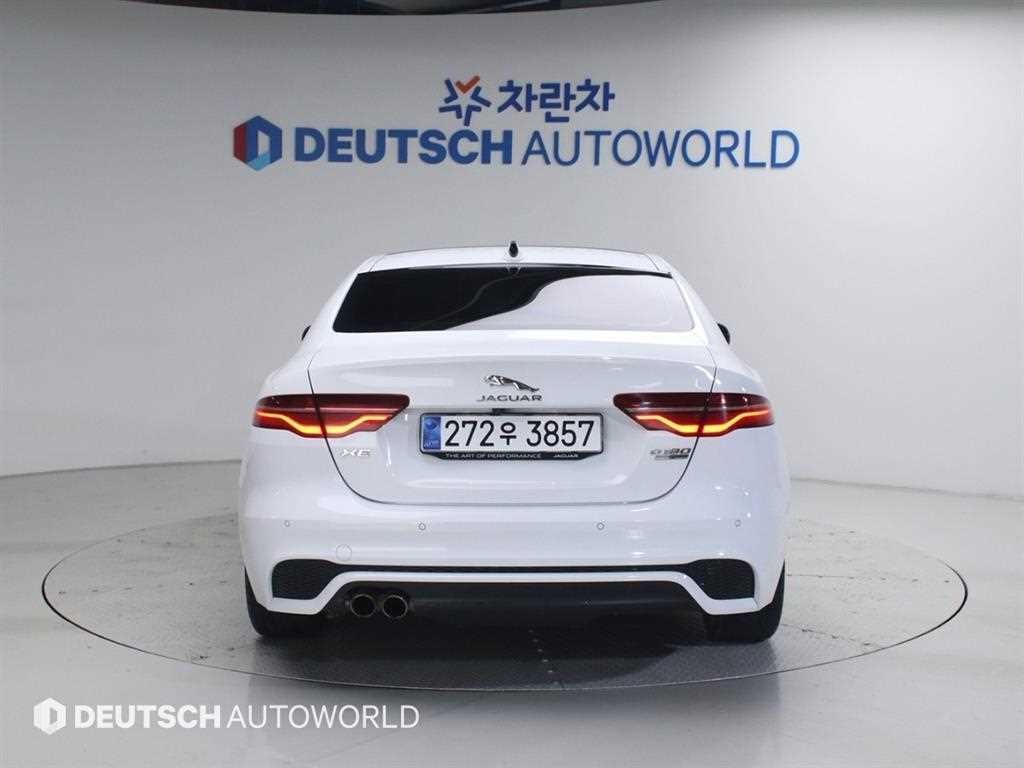 재규어 XE D180 R-다이나믹 S 이미지 4