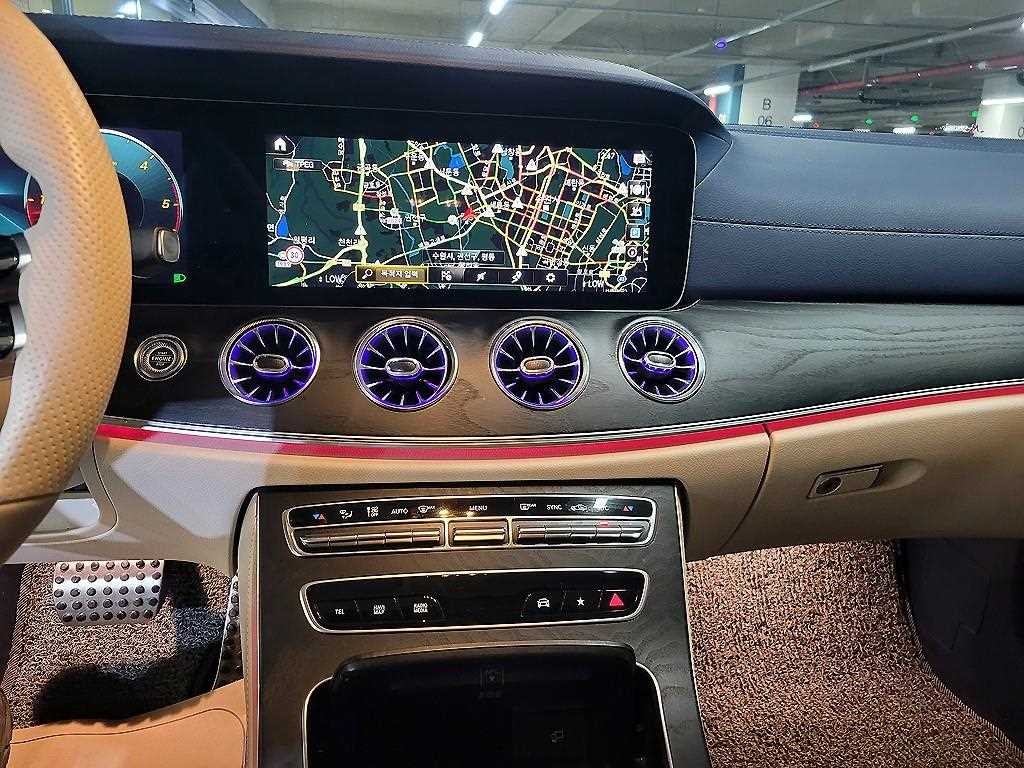 벤츠 E 클래스 E-클래스 W213 E300d 4MATIC 쿠페 이미지 10