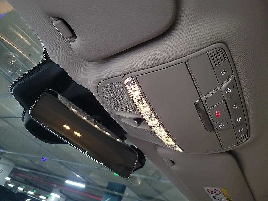 벤츠 E 클래스 E-클래스 W213 E300d 4MATIC 쿠페 이미지 14