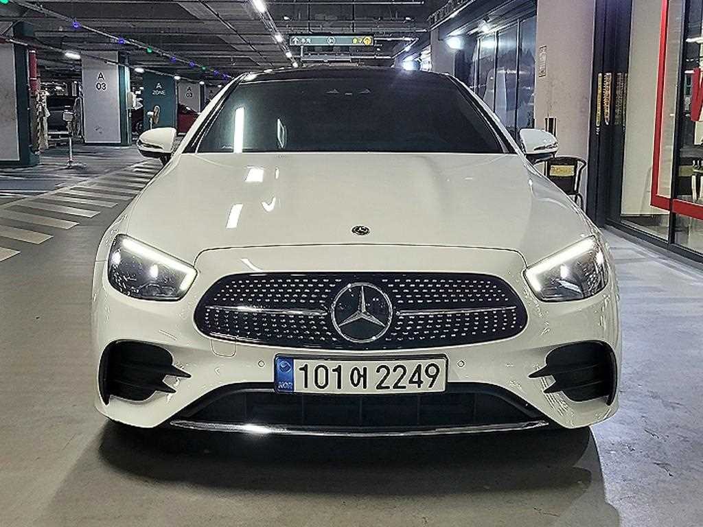 벤츠 E 클래스 E-클래스 W213 E300d 4MATIC 쿠페 이미지 2