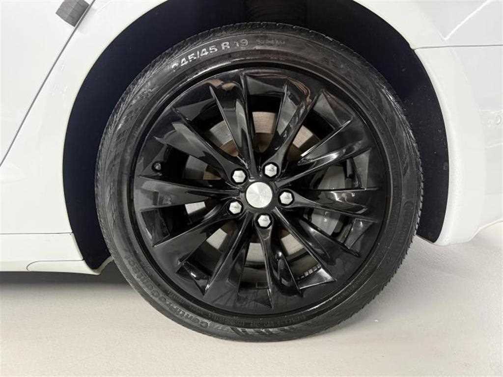 테슬라 모델 S 75D 이미지 20