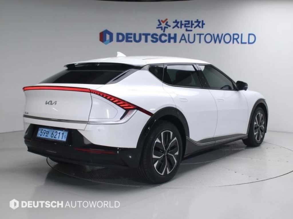 기아 EV6 롱레인지 AWD 어스 이미지 2