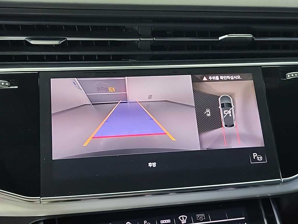 아우디 Q8 50 TDI 콰트로 프리미엄 이미지 16