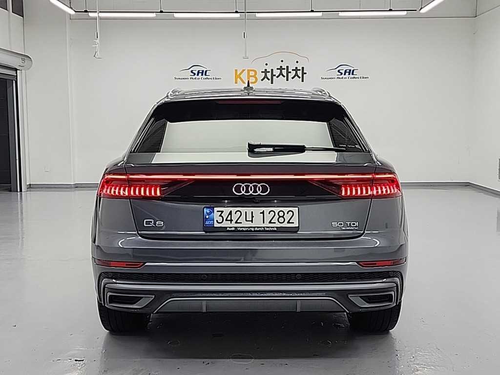 아우디 Q8 50 TDI 콰트로 프리미엄 이미지 3