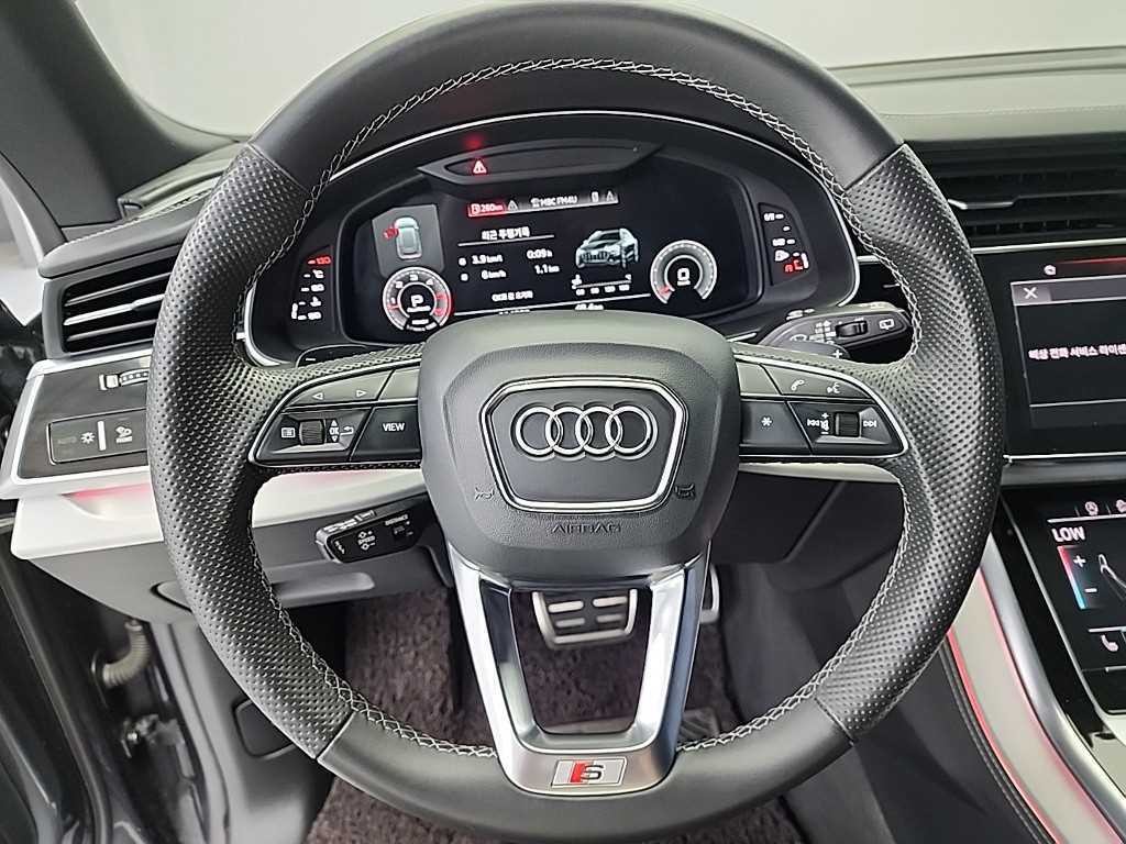 아우디 Q8 50 TDI 콰트로 프리미엄 이미지 9