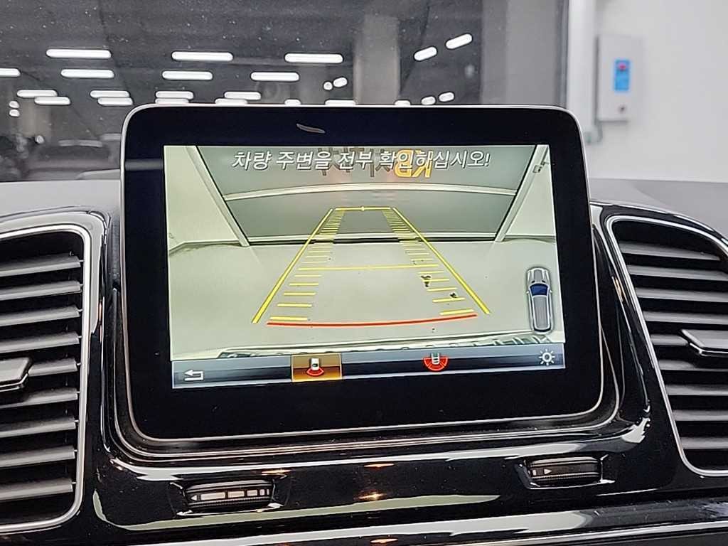 벤츠 GLE 클래스 GLE 클래스 W166 GLE 350 d 4MATIC 이미지 16