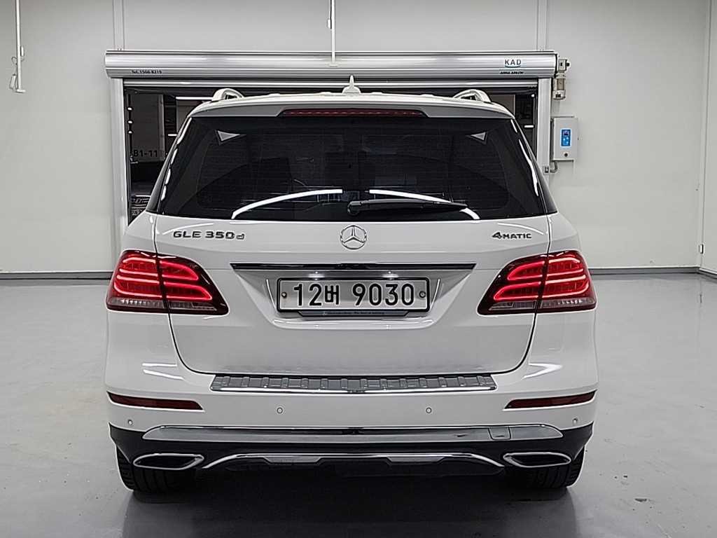 벤츠 GLE 클래스 GLE 클래스 W166 GLE 350 d 4MATIC 이미지 3
