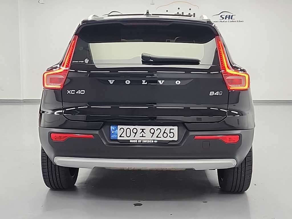 볼보 XC40 B4 AWD 인스크립션 이미지 3