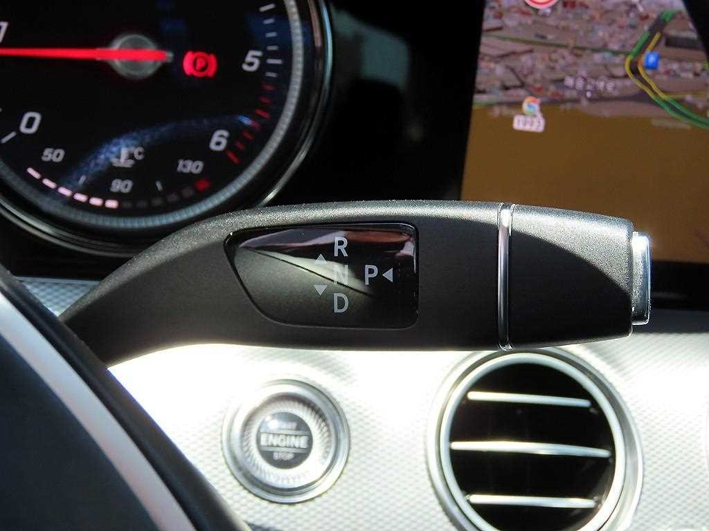 벤츠 E 클래스 E-클래스 W213 E220d 아방가르드 이미지 11