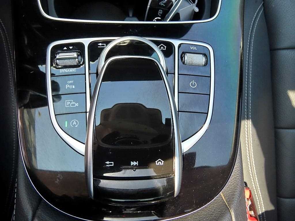 벤츠 E 클래스 E-클래스 W213 E220d 아방가르드 이미지 14