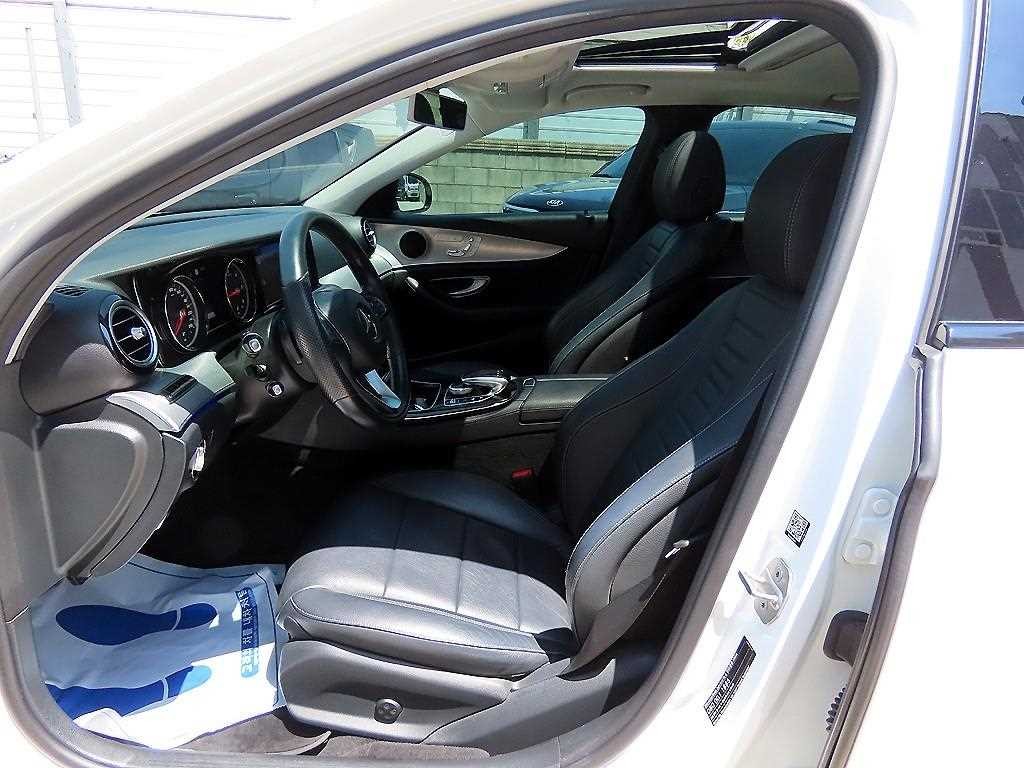 벤츠 E 클래스 E-클래스 W213 E220d 아방가르드 이미지 5