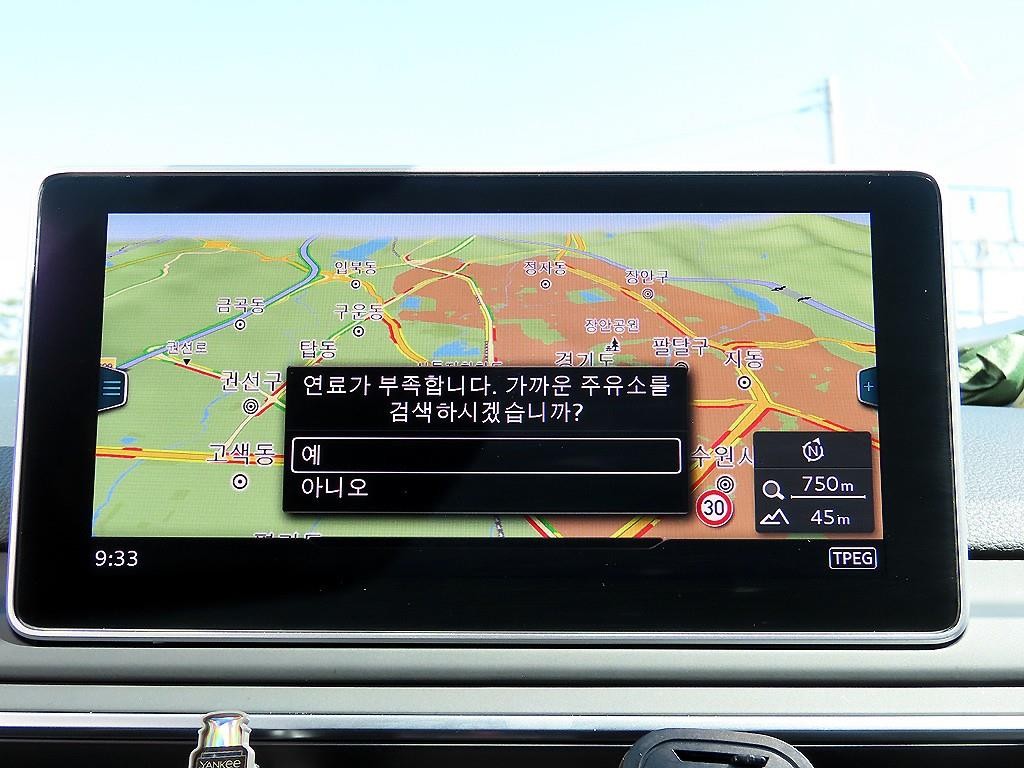 아우디 A4 A4 (B9) 40 TFSI 프리미엄 이미지 14